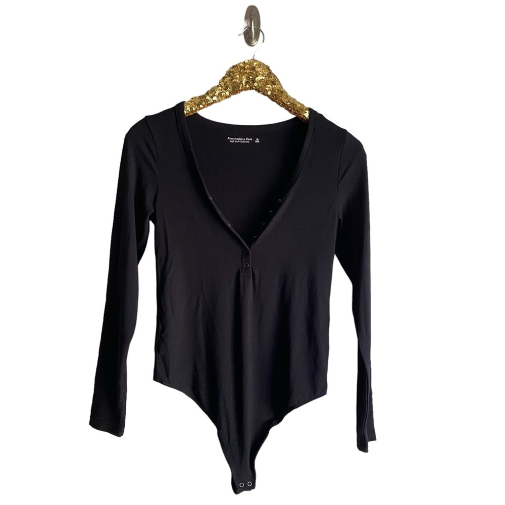 Abercrombie & Fitch Long-Sleeve softAF Luxe Cozy
Henley Bodysuit Black